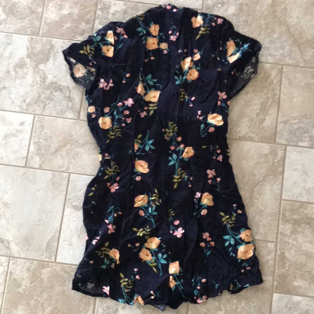 Floral Romper - Picture 4 of 4